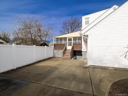 $700,000 | 158 Roosevelt Avenue, Freeport, NY 11520