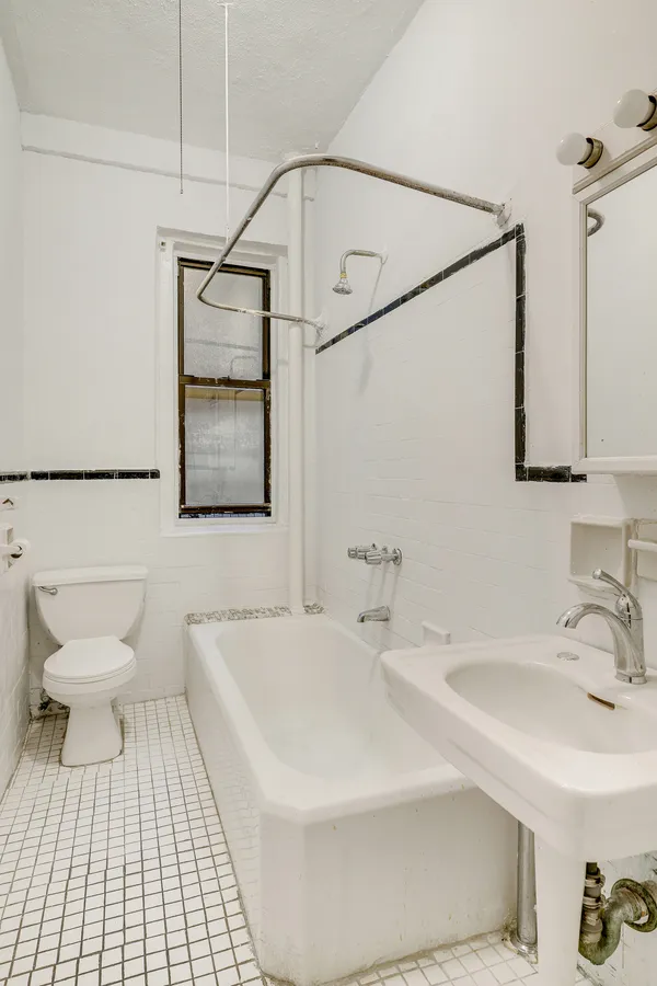 $599,000 | 544 West 157th Street, Unit 44 | Washington Heights