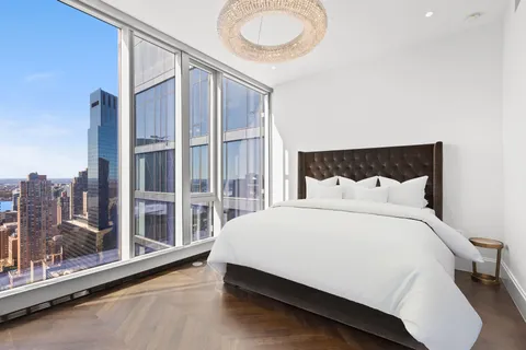 $7,500,000 | 217 West 57th Street, Unit 48D | Midtown Central