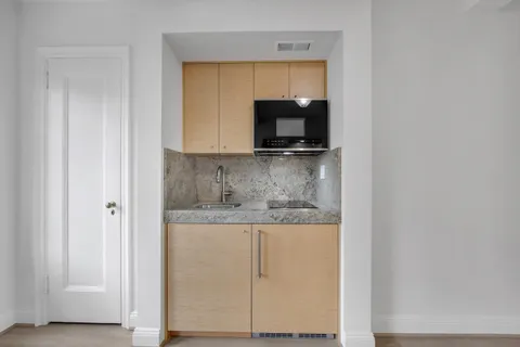 $335,000 | 25 Tudor City Place, Unit 1103 | Murray Hill