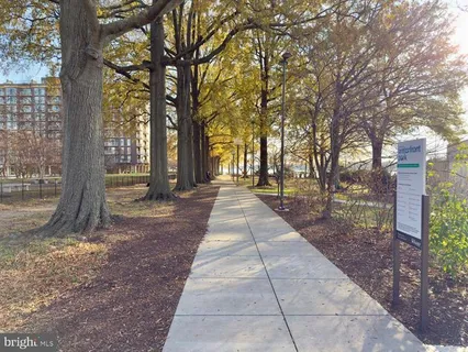 $1,100,000 | 810 Capitol Square Place Southwest, Washington, DC 20024