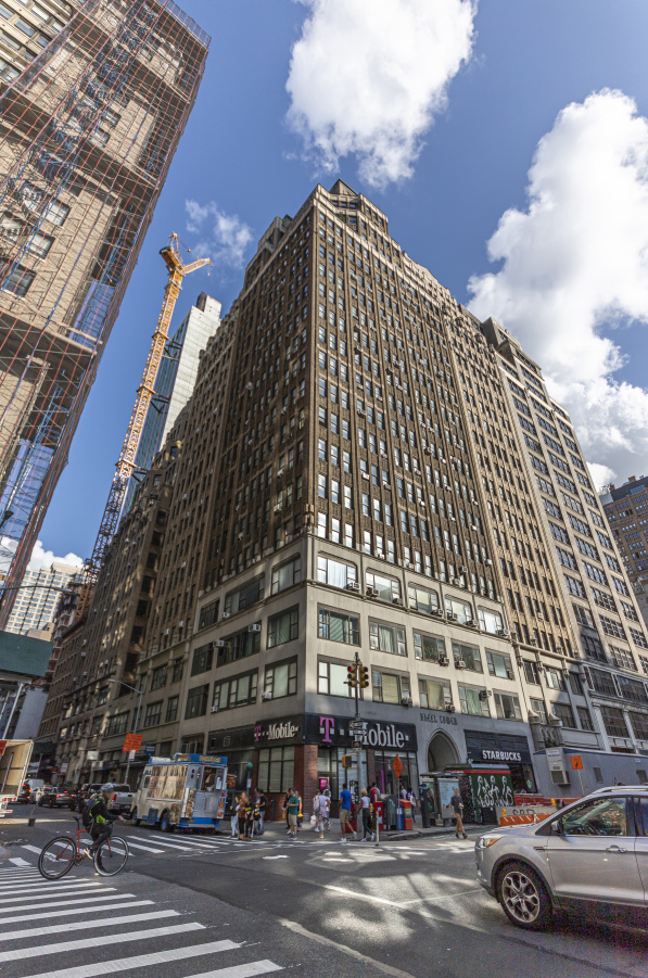 315 7th Avenue, Unit 6A Manhattan, NY 10001 - Photo 7 of 8 a front view of a building