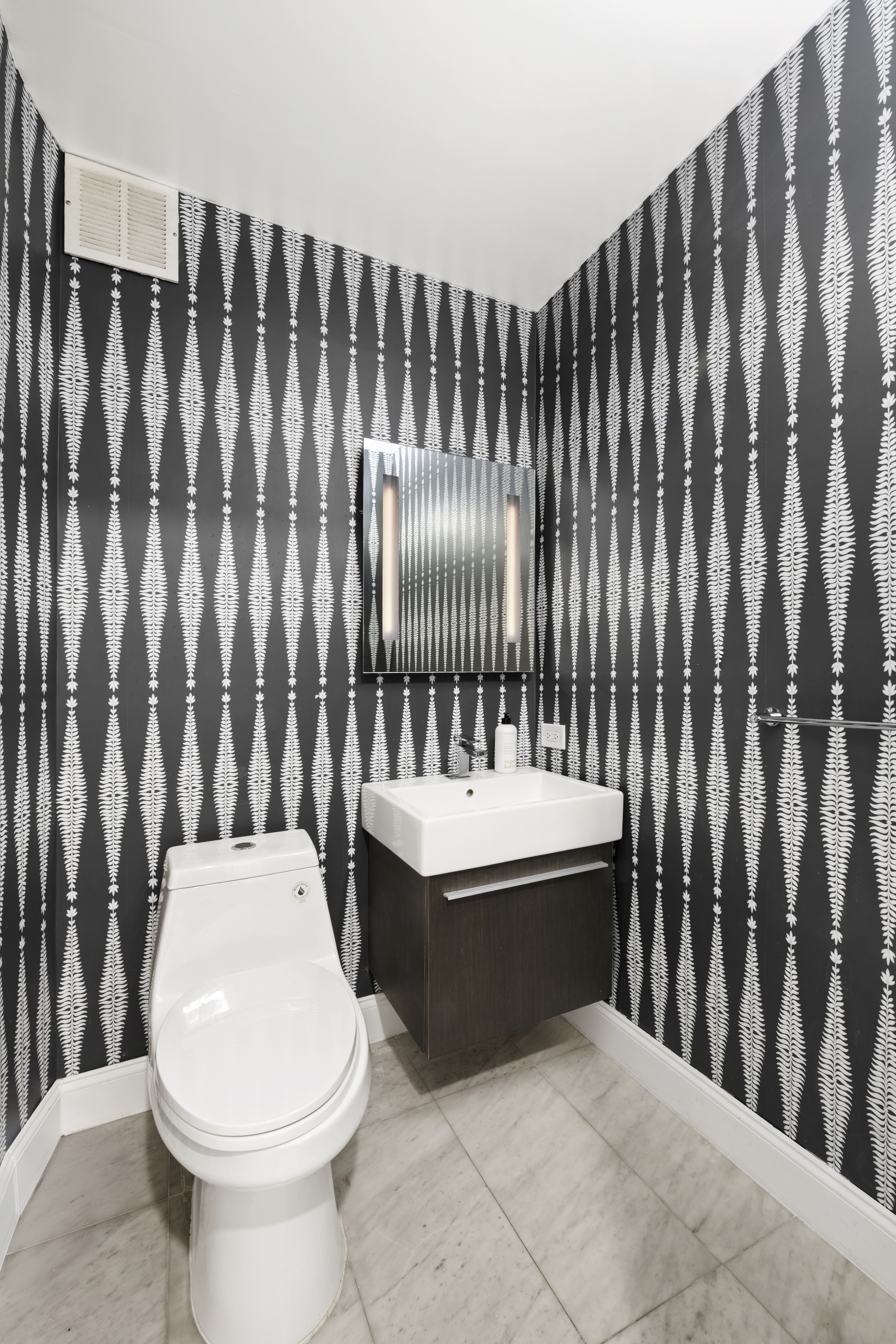 330 East 38th Street, Unit PHB Manhattan, NY 10016 - Photo 9 of 11 a bathroom with a sink and toilet