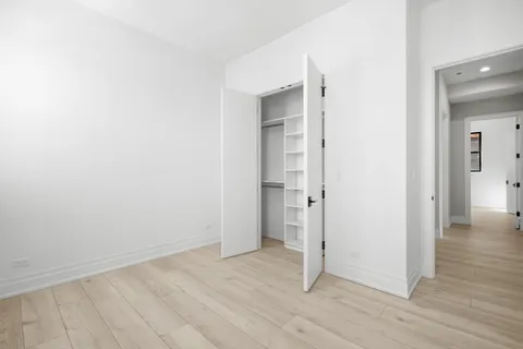 $8,000 | 1327 West Taylor Street, Unit 4, Chicago, IL 60607