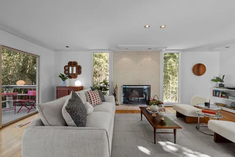 $1,050,000 | 1709 Curtis Road, Chapel Hill, NC 27514