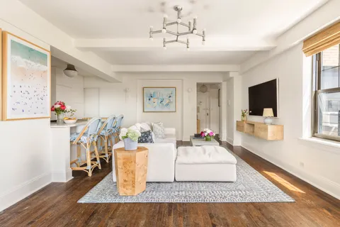 $1,925,000 | 200 East 16th Street, Unit 14C | Gramercy