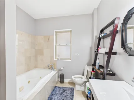 $345,000 | 5237 South Michigan Avenue, Unit 2N, Chicago, IL 60615