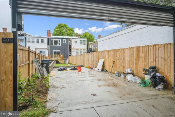 a view of outdoor space