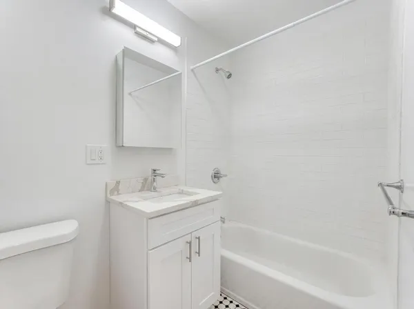 $8,000 | 231 East 60th Street, Unit 2 | Lenox Hill