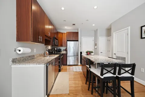 $470,000 | 1800 Wilson Boulevard, Unit 105, Arlington, VA 22201