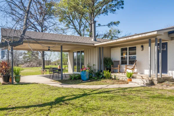 $300,000 | 5790 Farm To Market 513, Lone Oak, TX 75453