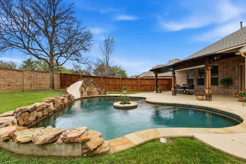 $700,000 | 8321 Marsh Street, Lantana, TX 76226