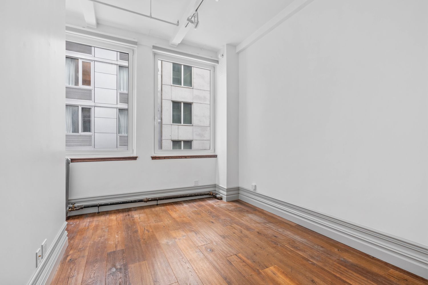28 West 38th Street, Unit 5W Manhattan, NY 10018 - Photo 5 of 12