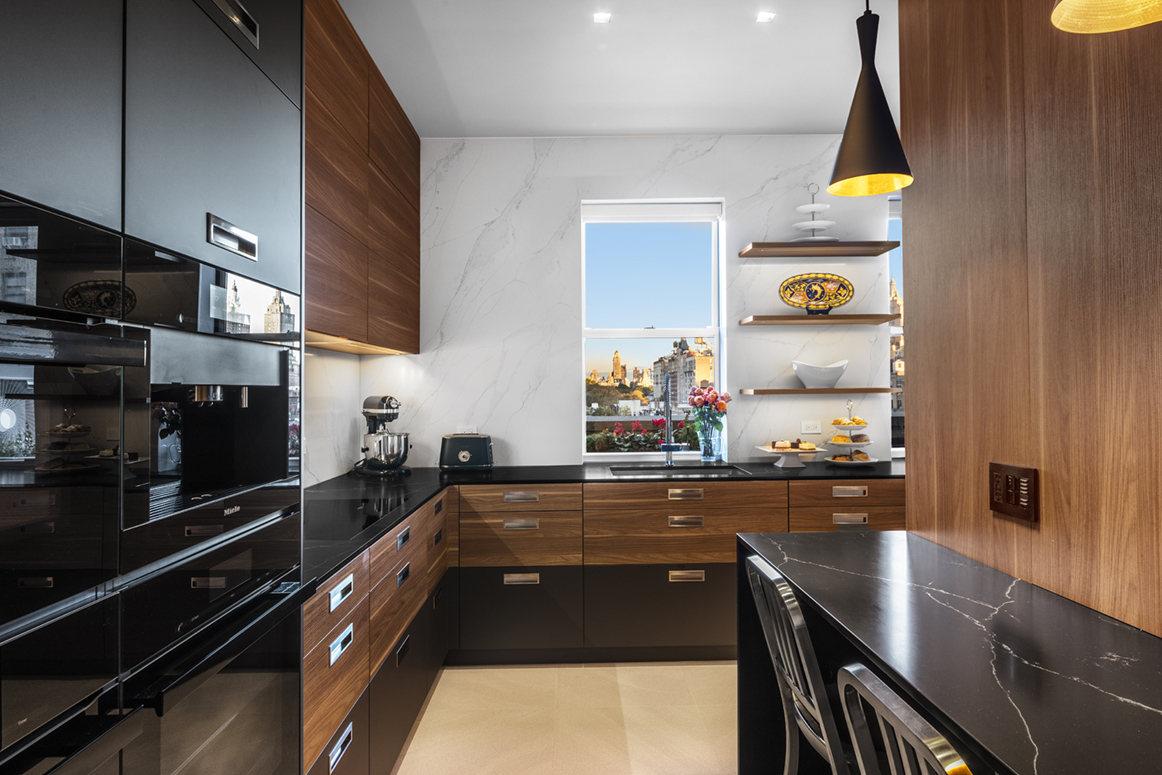 210 West 78th Street, Unit PHA Manhattan, NY 10024 - Photo 5 of 11