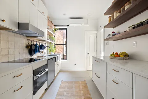 $1,300,000 | 114 Garfield Place, Unit 4L | Park Slope