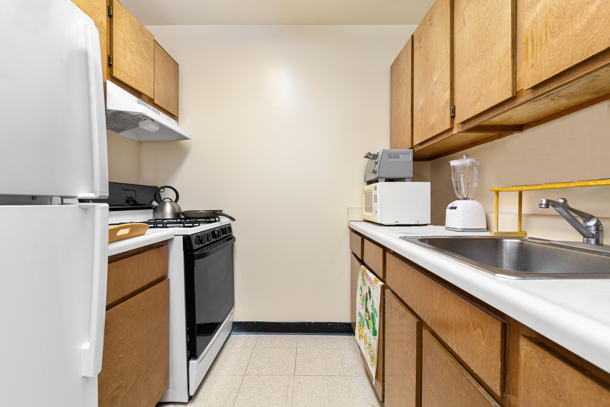 923 Gates Avenue Brooklyn, NY 11221 - Photo 13 of 20