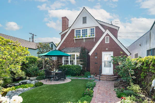 $1,850,000 | 62 61st Place, Long Beach, CA 90803