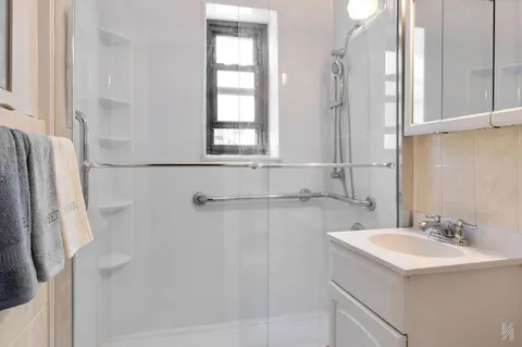 $335,000 | 34-10 94th Street, Unit 3D | Jackson Heights