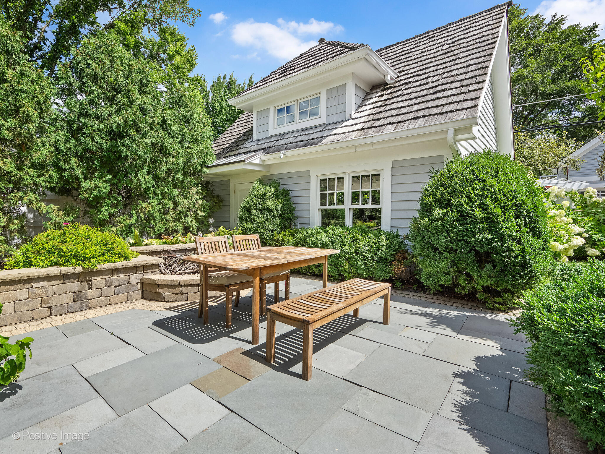 17 South Bruner Street Hinsdale, IL 60521 - Photo 32 of 42 a outdoor view with a sitting space