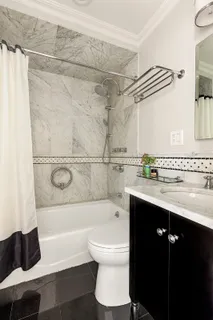 $2,500,000 | 21 Douglass Street, Unit 2 | Cobble Hill