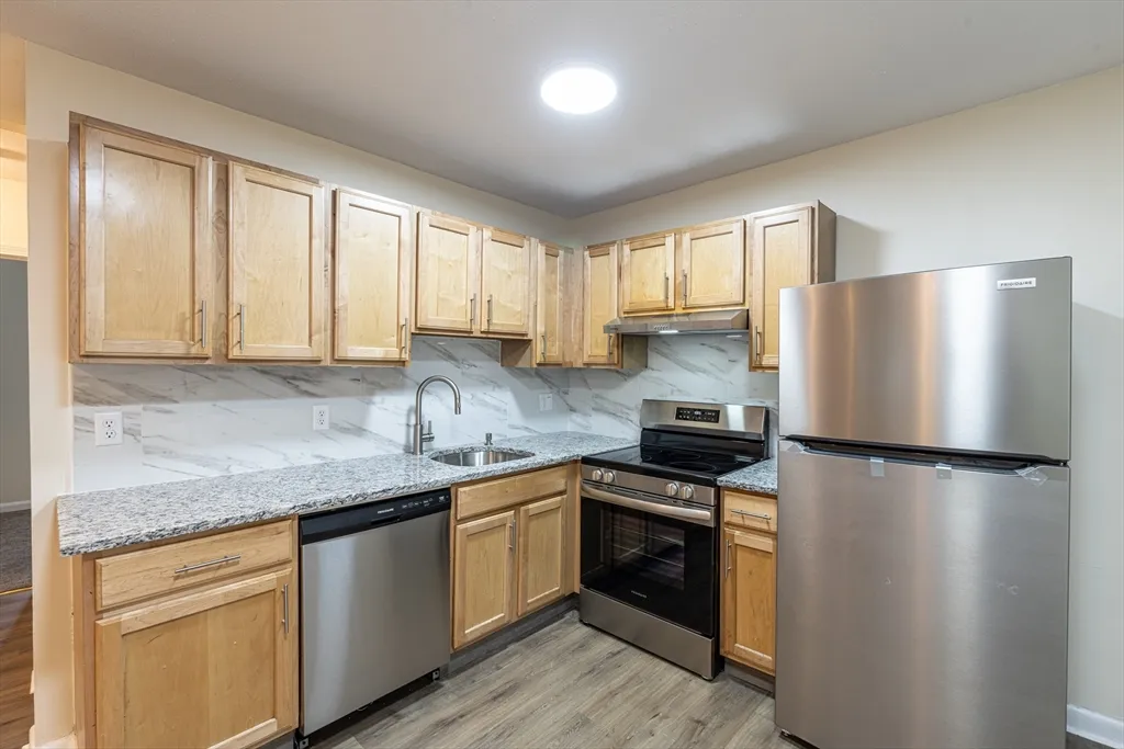 $3,150 | 197 Calumet Street, Unit 12, Boston, MA 02120