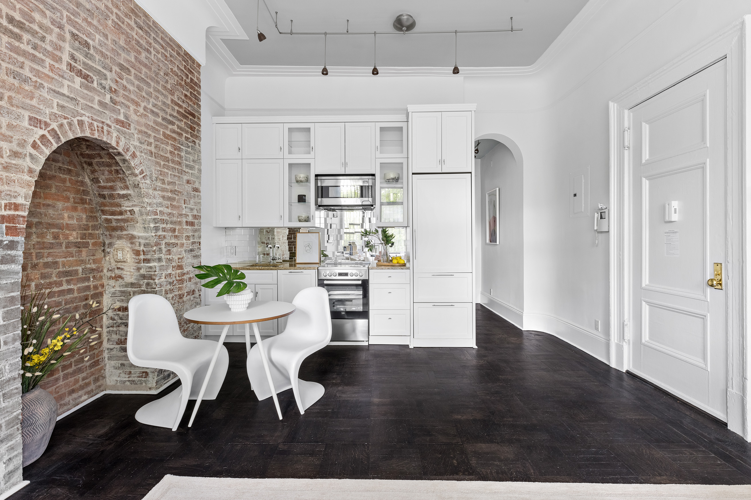 292 Riverside Drive, Unit 2A Manhattan, NY 10025 - Photo 2 of 6