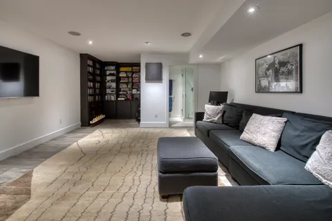 $4,350,000 | 254 Harbor Watch Court, Sag Harbor, NY 11963