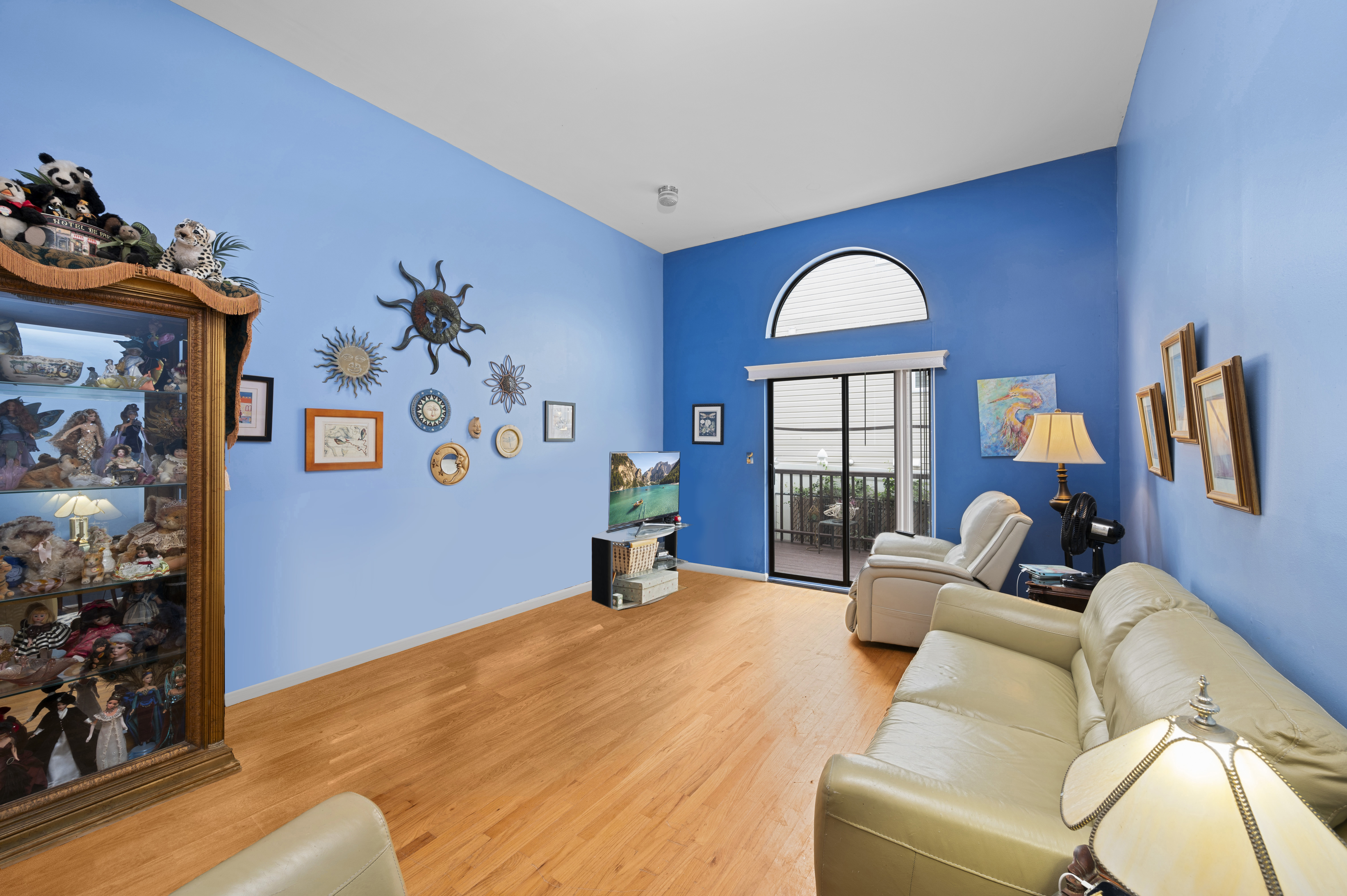 20 Eric Lane Staten Island, NY 10308 - Photo 5 of 20 a bed room with a bed and a couch