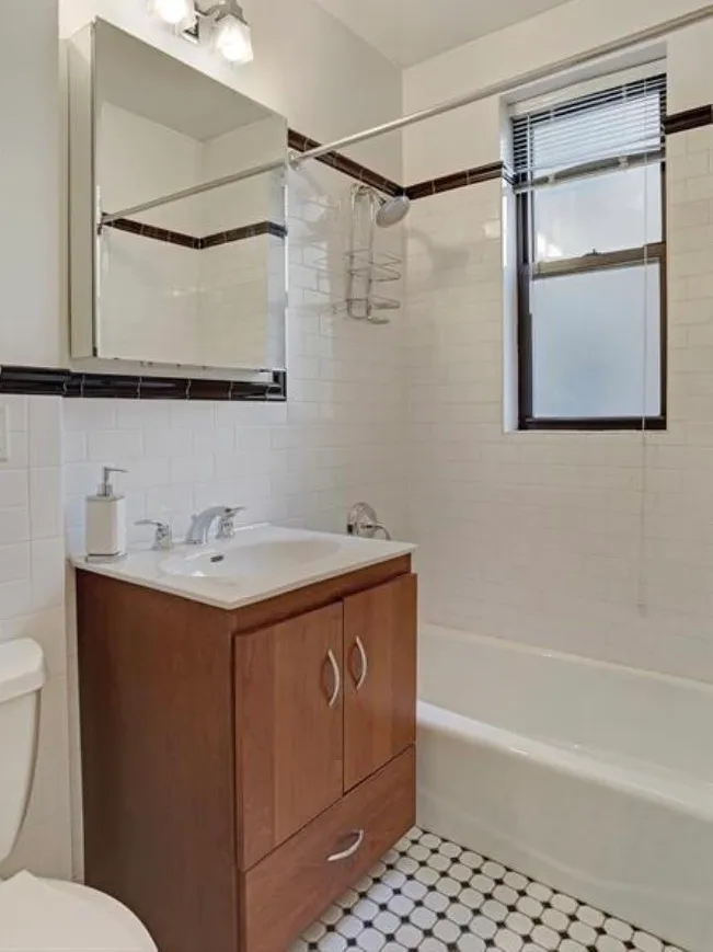 $3,100 | 215 West 75th Street, Unit 6E | Upper West Side