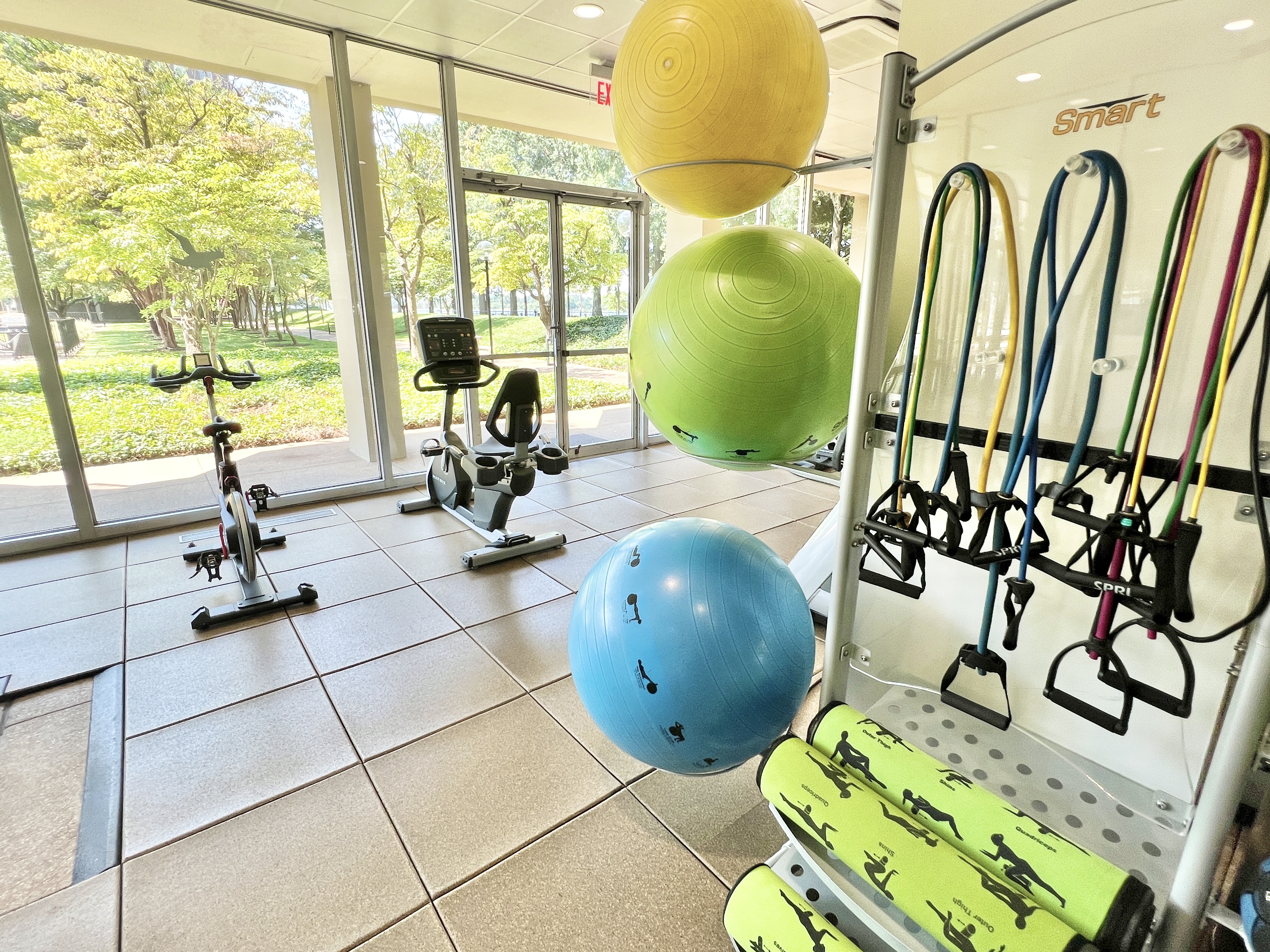 520 N Street Southwest, Unit S112 Washington, DC 20024 - Photo 32 of 40 a living room filled with furniture