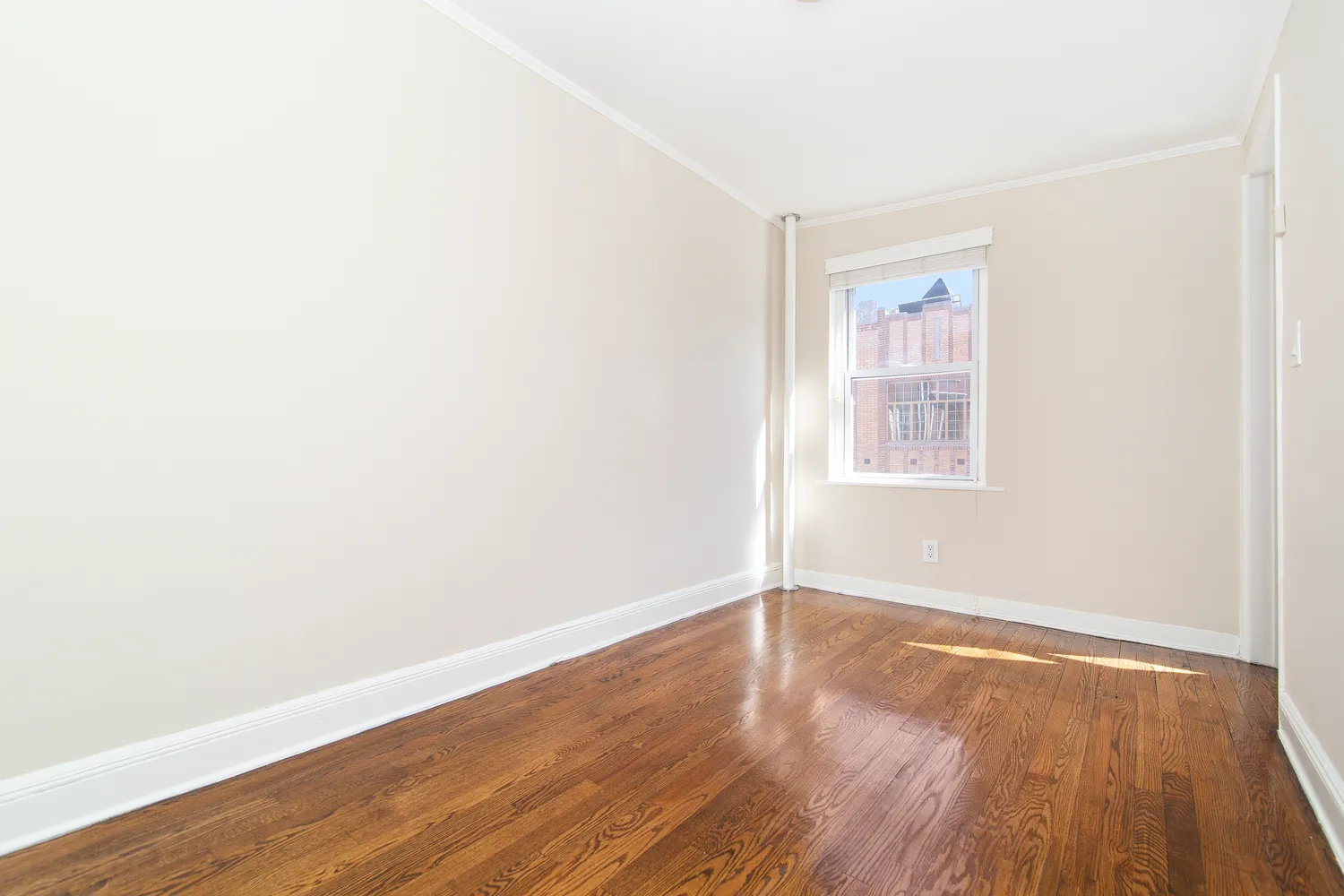 $3,995 | 304 Bleecker Street, Unit 3F | West Village