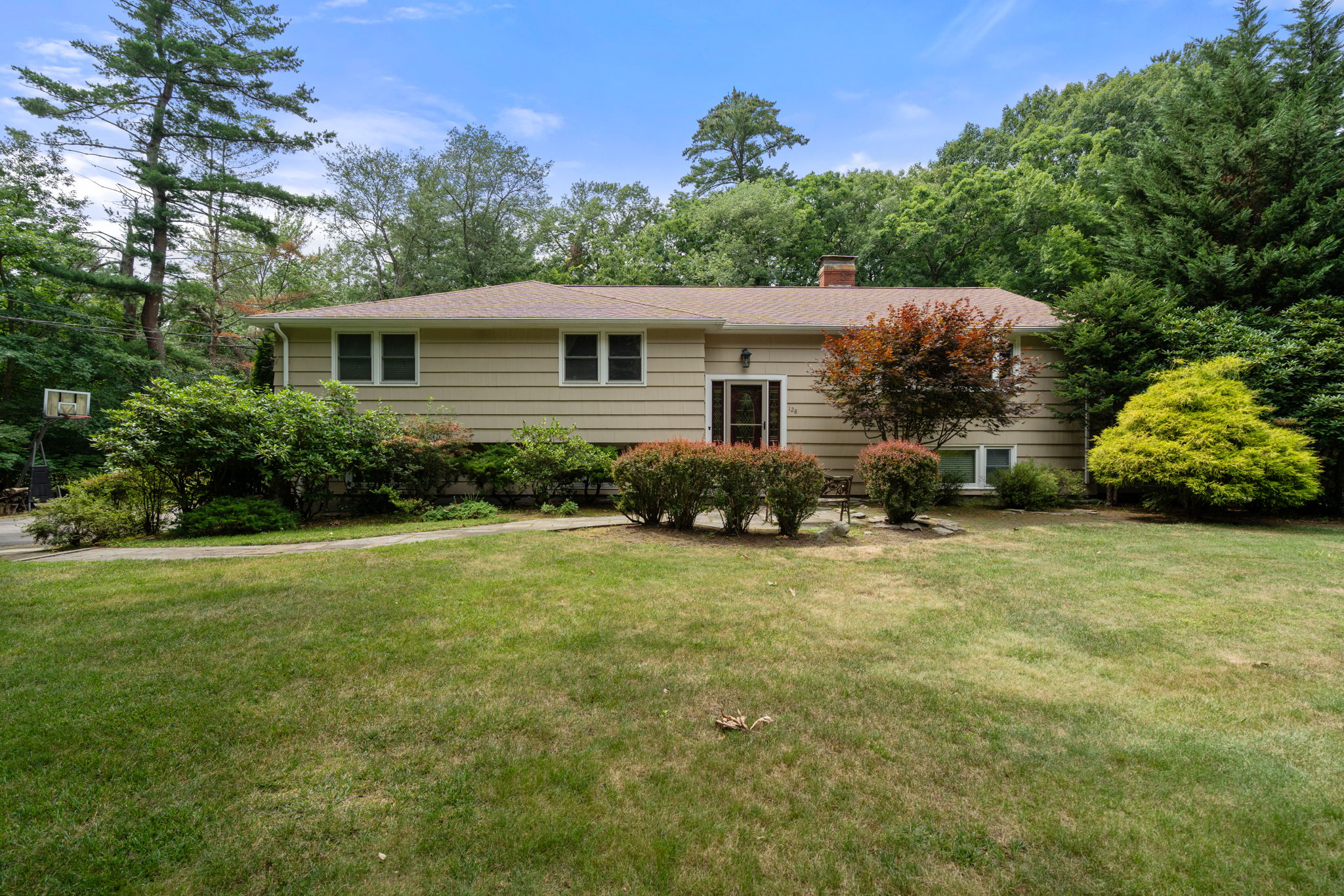 128 Country Way Needham, MA 02492 - Photo 1 of 20 Gallery Image 1