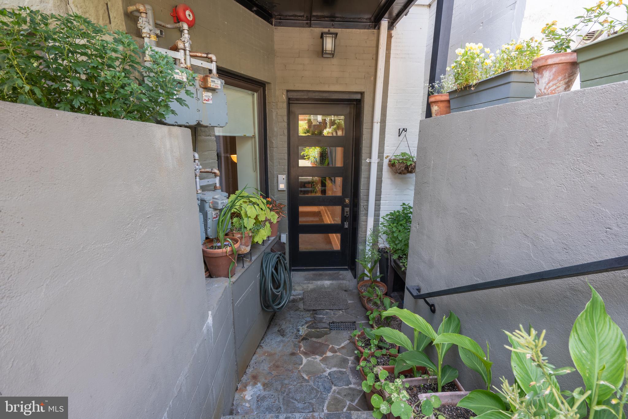 2464 Ontario Road Northwest, Unit 1 Washington, DC 20009 - Photo 20 of 33 Gallery Image 20