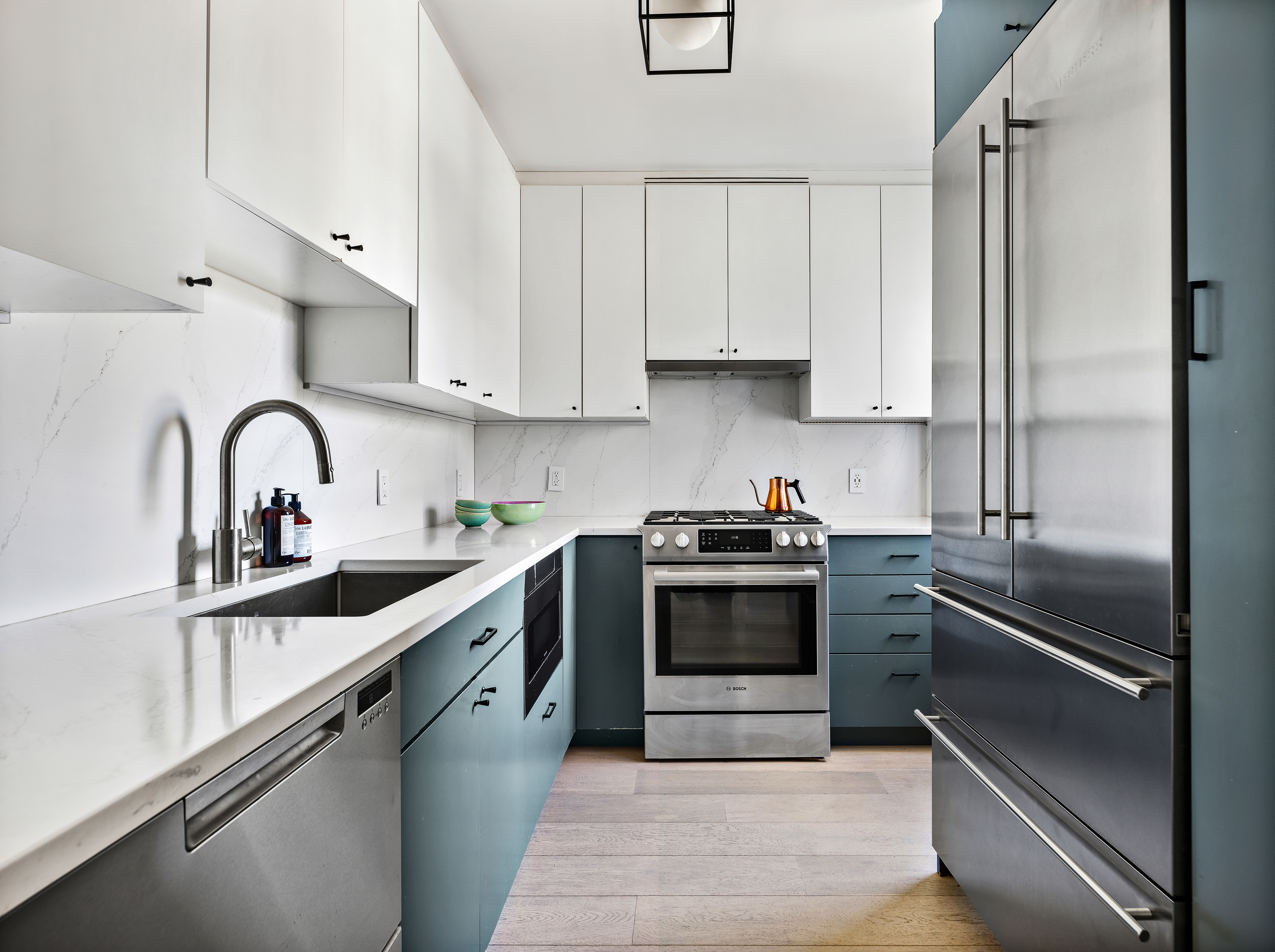 345 East 69th Street, Unit 16H Manhattan, NY 10021 - Photo 3 of 10