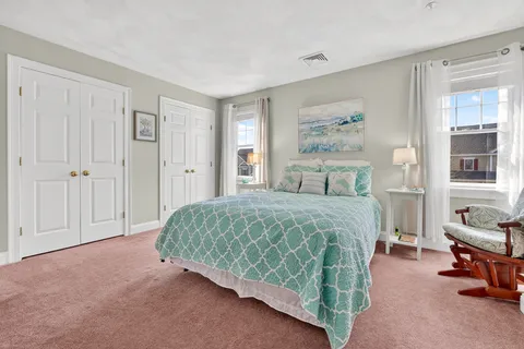 Contact Agent | 102 Central Street, Unit 5A, Saugus, MA 01906