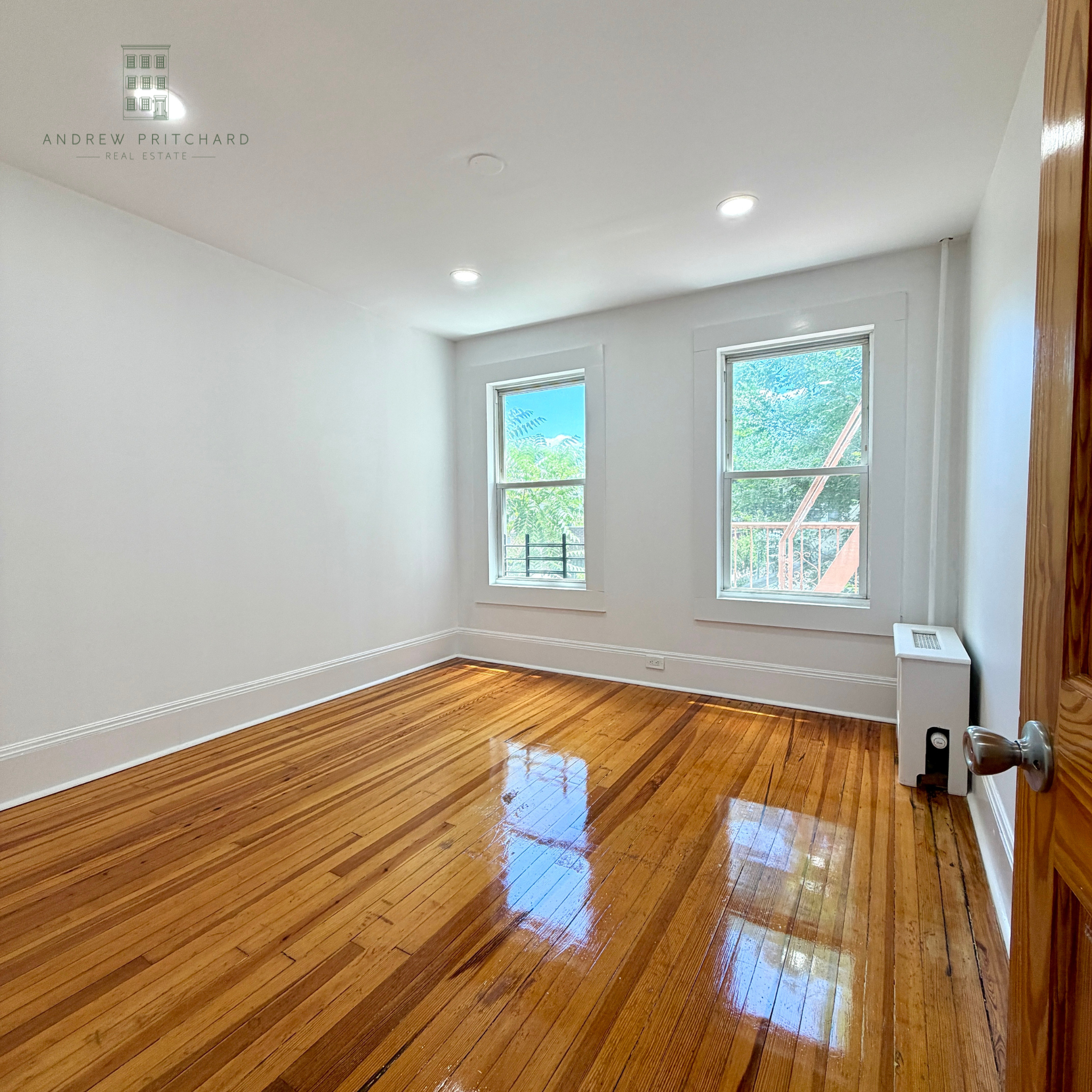 22-11 Crescent Street, Unit 2 Queens, NY 11105 - Photo 3 of 10
