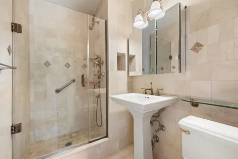 $2,300,000 | 1641 3rd Avenue, Unit 22A | Upper East Side