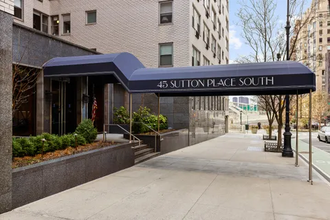 $2,200,000 | 45 Sutton Place South, Unit PHI | Sutton Place