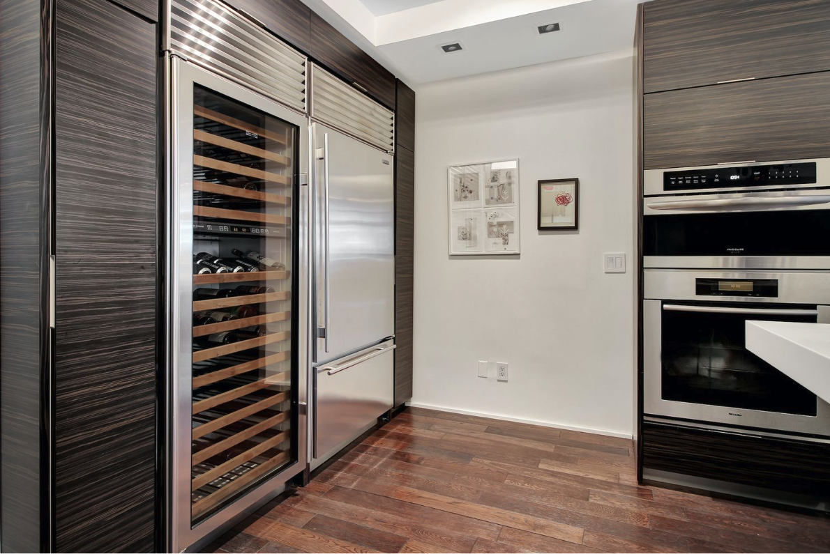 405 Broadway, Unit 4 Manhattan, NY 10013 - Photo 8 of 19 a view of kitchen and utility room