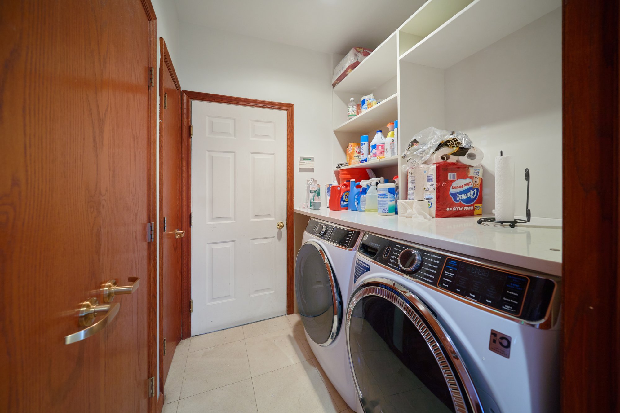 3411 Country Club Road Bronx, NY 10465 - Photo 34 of 54 a utility room with dryer and washer