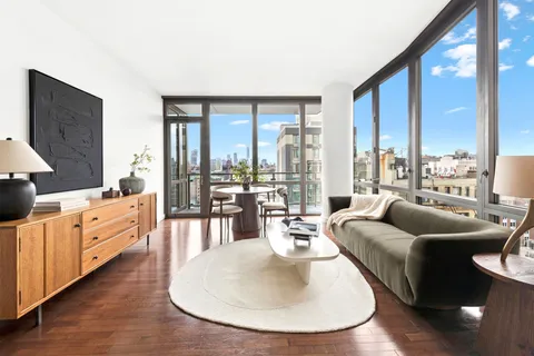 $2,500,000 | 101 West 24th Street, Unit 15B | Chelsea
