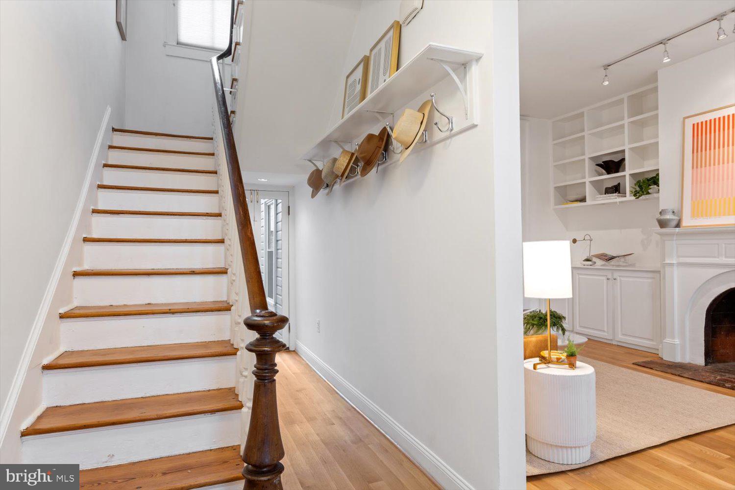 203 9th Street Southeast Washington, DC 20003 - Photo 4 of 47