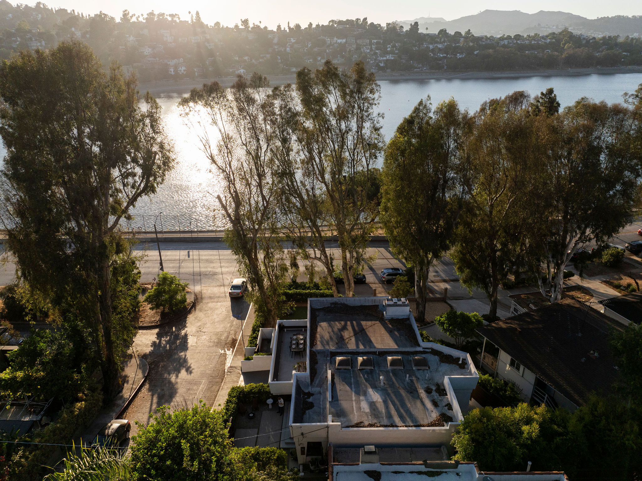 2371 Cove Ave Los Angeles, CA 90039 - Photo 39 of 43