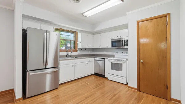 $379,000 | Des Moines Drive, Hermitage, TN 37076