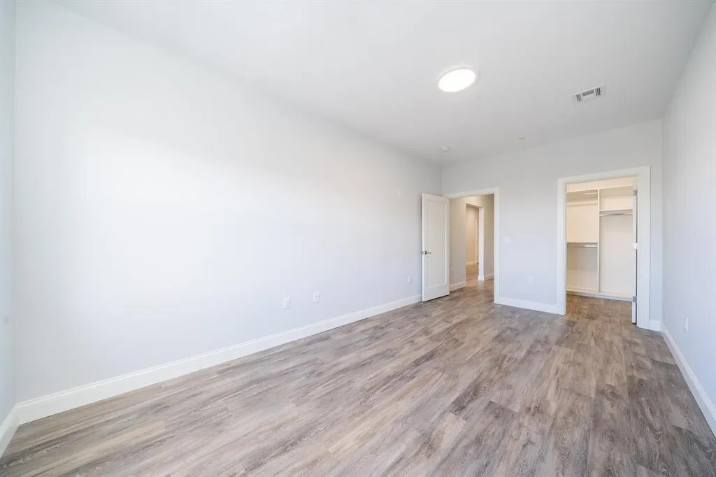 $2,700 | 305 West Side Avenue, Unit 204, Jersey City, NJ 07305