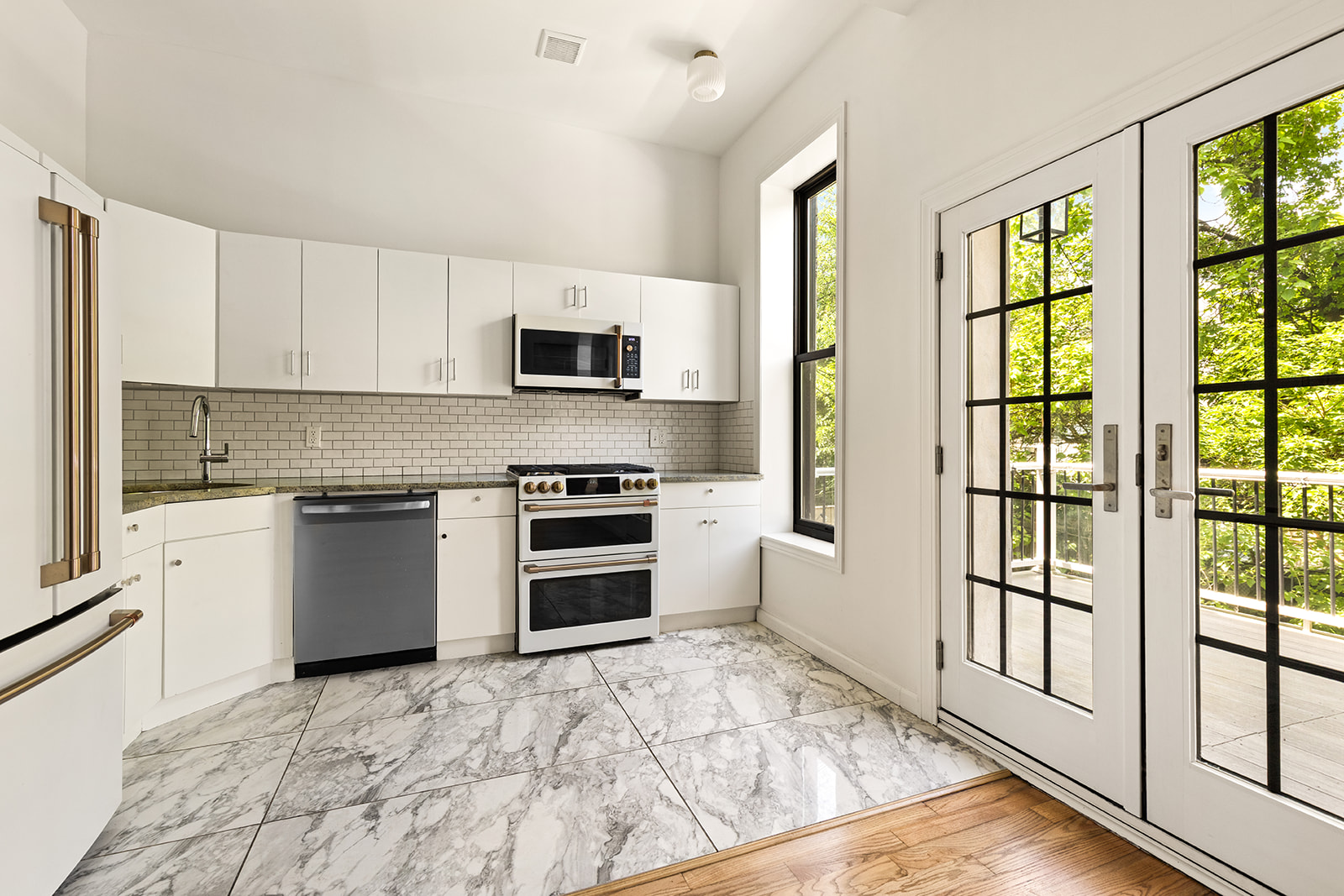 609 Lexington Avenue, Unit 2 Brooklyn, NY 11221 - Photo 4 of 14