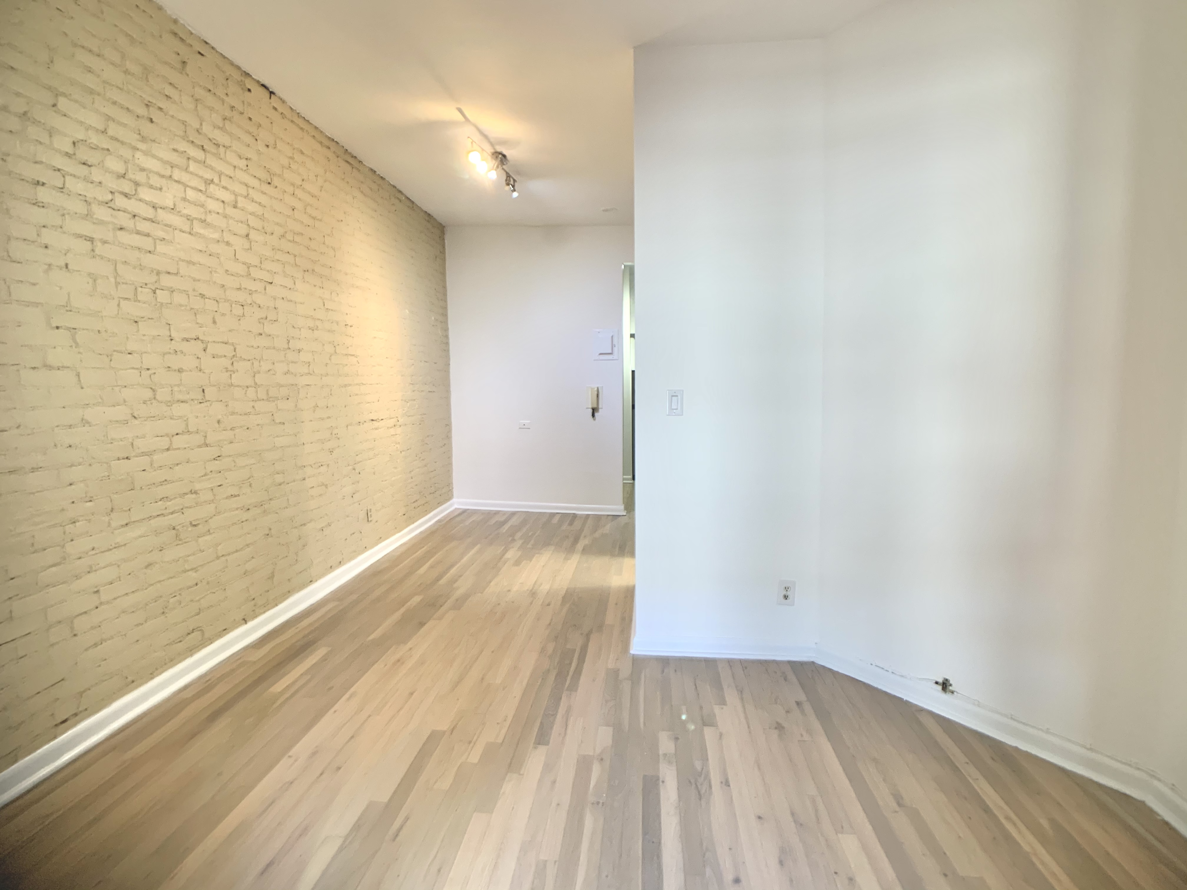 328 East 94th Street, Unit 3C Manhattan, NY 10128 - Photo 3 of 13