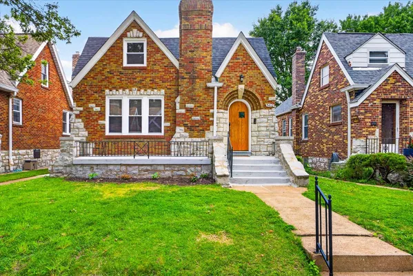 $450,000 | 5410 Tholozan Avenue, St. Louis, MO 63109