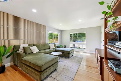 Contact Agent | 168 Albatross Avenue, Livermore, CA 94551