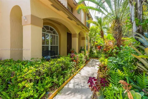 $1,100,000 | 10777 Charleston Place, Cooper City, FL 33026